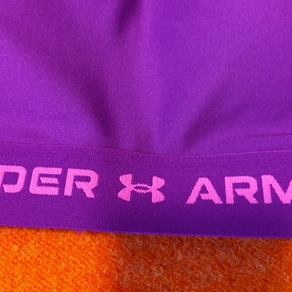 Under Armour crimson criss-cross straps bralette sports bra NWT - Picture 4 of 10